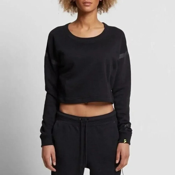 Nike Black RU Tech Fleece Crop Crewneck Sweatshirt M - Picture 1 of 3